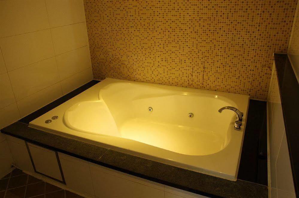 Hotel Diamond Suwon Exterior foto
